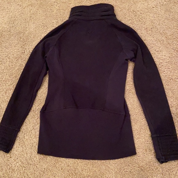 Women’s Lululemon Funnel Neck Full Zip - Picture 4 of 6
